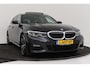 BMW 3-Serie Touring 320i High Executive M-Sport | Trekhaak | Panoramadak | CarPlay | Leer | Sportstoelen | Stoelverwarming |