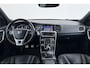 Volvo V60 2.0 T4 Business Sport R-Design | Trekhaak | Schuif-/Kanteldak | Org NL | Leer | Sportstoelen | Camera | Stoelverwarming