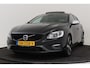 Volvo V60 2.0 T4 Business Sport R-Design | Trekhaak | Schuif-/Kanteldak | Org NL | Leer | Sportstoelen | Camera | Stoelverwarming