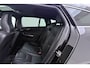 Volvo V60 2.0 T4 Business Sport R-Design | Trekhaak | Schuif-/Kanteldak | Org NL | Leer | Sportstoelen | Camera | Stoelverwarming