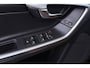 Volvo V60 2.0 T4 Business Sport R-Design | Trekhaak | Schuif-/Kanteldak | Org NL | Leer | Sportstoelen | Camera | Stoelverwarming