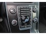 Volvo V60 T3 R-Design - Cruise control - Parkeersensoren achter - Navigatie - Trekhaak - 18' LMV