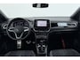 Volkswagen T-Roc 1.5 TSI R-Line | Trekhaak | Panoramadak | Digital Cockpit | CarPlay | Camera | Stoelverwarming |