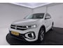 Volkswagen T-Roc 1.5 TSI R-Line | Trekhaak | Panoramadak | Digital Cockpit | CarPlay | Camera | Stoelverwarming |