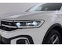 Volkswagen T-Roc 1.5 TSI R-Line | Trekhaak | Panoramadak | Digital Cockpit | CarPlay | Camera | Stoelverwarming |