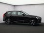 Volvo XC60 B5 250PK Mild Hybrid R-Design / Panoramisch Dak / Harman Kardon / 360gr Camera / Parkeerverwarming / Trekhaak / Head Up / BLIS / Adaptive Cruise / 4 Zone Climate Control /