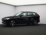 Volvo XC60 B5 250PK Mild Hybrid R-Design / Panoramisch Dak / Harman Kardon / 360gr Camera / Parkeerverwarming / Trekhaak / Head Up / BLIS / Adaptive Cruise / 4 Zone Climate Control /