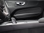 Volvo XC60 B5 250PK Mild Hybrid R-Design / Panoramisch Dak / Harman Kardon / 360gr Camera / Parkeerverwarming / Trekhaak / Head Up / BLIS / Adaptive Cruise / 4 Zone Climate Control /