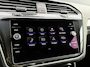 Volkswagen Tiguan 1.5 TSI ACT 150pk DSG Highline Business R | Panoramadak | Trekhaak | Navigatie