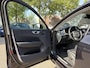 Volvo XC60 2.0 T8 Plug-in hybrid AWD Plus Dark VAN: 52.900,- VOOR: 50.877,-,- UW HERFSTVOORDEEL: 2.023,-| LUCHTVERING| PANO| HARMAN KARDON| MEMORY STOELEN| ACHTERBANK VERWARMD| HUD| 360 CAMERA| RECENT ONDERHOUD GEHAD BIJ VOLVO DEALER\ FABRIEKSGARANTIE|