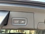Volvo XC60 2.0 T8 Plug-in hybrid AWD Plus Dark VAN: 52.900,- VOOR: 50.877,-,- UW HERFSTVOORDEEL: 2.023,-| LUCHTVERING| PANO| HARMAN KARDON| MEMORY STOELEN| ACHTERBANK VERWARMD| HUD| 360 CAMERA| RECENT ONDERHOUD GEHAD BIJ VOLVO DEALER\ FABRIEKSGARANTIE|