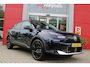 Citroën C4 1.2 Hybrid 145PK AUTOMAAT MAX | PANORAMA SCHUIF/KANTEL DAK | PACK TECHNO: (DRAADLOZE TELEFOONLADER, CAMERA VOOR + ACHTER, DRIVE ASSIST 2, ADAPTIVE CRUISE CONTROL MET STOP & GO, MISTLAMPEN VOOR) | VERWARMBARE VOORRUIT EN STUURWIEL | 18" LICHTMETALEN VELGEN "AMBER BLACK" | AMBIANCE ALCANTARA GREY BEKLEDING: (ELEKTRISCHE STOELVERSTELLING BESTUURDERSSTOEL, IN HOOGTE VERSTELBARE PASSAGIERSSTOEL, ELEKTRISCHE LENDESTEUN VERSTELLING OP VOORSTOELEN, MULTIPOINT MASSAGEFUNCTIE OP VOORSTOELEN) | ECLIPSE BLUE METALLIC | DODEHOE DETECTIE | AUTOMATISCH GROOTLICHT | KEYLESS ENTRY/START | VERKEERSBORDEN HERKENNING | PARKEERSENSOREN VOOR + ACHTER | EXTRA GETINTE ACHTERRUITEN | NAVIGATIE | DRAADLOZE APPLE CARPLAY/ANDROID AUTO | STOEL VERWARMING |