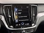 Volvo V60 2.0 B3 Core NL-Auto Panodak / Trekhaak / Camera / Harmen/Kardon / All Season