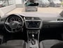 Volkswagen Tiguan 2.0 TSI 4Motion R-LINE 220PK | ACC | Pano | Stoelmassage | 20 inch | Stoel/Stuurverwarming | Achteruitrijcamera | Apple Carplay |