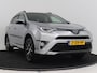 Toyota RAV4 2.5 Hybrid AWD Style | Dealer onderhouden | Rood Leder | Stoelverwarming | Navigatie | Climate Control | Cruise Control Adaptive | Parkeersensoren voor+achter | Elektrische achterklep |