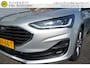 Ford Focus Wagon 1.0 ECOBOOST 155PK HYBRID TITANIUM 1500KG TREKGEWICHT ORIGINEEL NEDERLANDS TREKHAAK FULL LED ANDROID-APPLECARPLAY NAVI CLIMA CRUISE BLUETOOTH PDC V+A 16INCH PRIVACYGLAS ENZ...