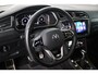 Volkswagen Tiguan 1.4 TSI eHybrid R-Line, Blackstyle, Panoramadak, Trekhaak, Lederen bekleding,