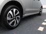 Volkswagen e-Up! Active 83 Pk | Dealer onderhouden | SOH 94% | Achteruitrijcamera | Stoelverwarming | Cruise control | DAB+ | Voorruit verwarmbaar | 5-deurs |