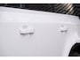 Land Rover Defender 110 2.0 P300e 110 X-Dynamic HSE | HNP € 120.079,- | Trekhaak | Blackpack | Koelvak middenconsole | 22 Inch Gloss Black velgen