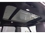 Land Rover Defender 110 2.0 P300e 110 X-Dynamic HSE | HNP € 120.079,- | Trekhaak | Blackpack | Koelvak middenconsole | 22 Inch Gloss Black velgen