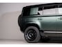 Land Rover Defender 110 P300e 110 X-Dynamic SE | HNP € 124.424,- | 6-Zits | Elec Trekhaak | Mat Groene wrap | Octa Style Velgen