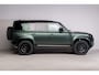Land Rover Defender 110 P300e 110 X-Dynamic SE | HNP € 124.424,- | 6-Zits | Elec Trekhaak | Mat Groene wrap | Octa Style Velgen
