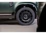 Land Rover Defender 110 P300e 110 X-Dynamic SE | HNP € 124.424,- | 6-Zits | Elec Trekhaak | Mat Groene wrap | Octa Style Velgen