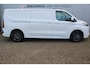 Ford E-Transit Custom 340 L2H1 'Limited' 71kWh-160kWh/218pk ELEKTRISCH ! Juni 2026, slechts 1.500km ! Trekgewicht 2.300kg. Autm. airco, stoel-, stuur-, spiegel- en voorraamverw., navigatie, telefoonvoorb., 3-zits, lane- en side assist, 360gr. camera etc.