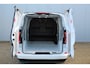 Ford E-Transit Custom 340 L2H1 'Limited' 71kWh-160kWh/218pk ELEKTRISCH ! Juni 2026, slechts 1.500km ! Trekgewicht 2.300kg. Autm. airco, stoel-, stuur-, spiegel- en voorraamverw., navigatie, telefoonvoorb., 3-zits, lane- en side assist, 360gr. camera etc.