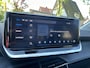 Peugeot 208 1.2 Hybrid 110 PK Allure | Automaat | | Hybride Elektrisch rijden met Automaat | Navigatie | Parkeercamera | draadloze telefoonlader | Stoelverwarming | LED Verlichting | Apple Carplay/Android Auto | Trekhaak |