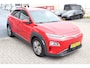 Hyundai Kona Electric EV Fashion 64 kWh NL Auto/Apple carplay/Warmtepomp/Achteruitrijcamera/Lane assist/Adaptieve cruise control/Dodehoek assistent/DAB