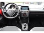 Toyota Aygo 1.0 VVT-i x-joy Automaat Nederlandse auto/Apple carplay/Achteruitrijcamera/Climate control/DAB Radio/Licht metalen velgen