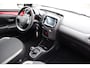 Toyota Aygo 1.0 VVT-i x-joy Automaat Nederlandse auto/Apple carplay/Achteruitrijcamera/Climate control/DAB Radio/Licht metalen velgen