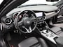 Alfa Romeo Giulia 2.0T Sprint Veloce Interieur | Panoramadak | Afneembare Trekhaak | 19" Licht Metalen Velgen | Camera | Dodehoekbewaking | Apple Carplay/Android Auto | Cruise Control Adaptief | Drive Assist