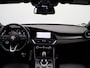 Alfa Romeo Giulia 2.0T Sprint Veloce Interieur | Panoramadak | Afneembare Trekhaak | 19" Licht Metalen Velgen | Camera | Dodehoekbewaking | Apple Carplay/Android Auto | Cruise Control Adaptief | Drive Assist