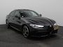 Alfa Romeo Giulia 2.0T Sprint Veloce Interieur | Panoramadak | Afneembare Trekhaak | 19" Licht Metalen Velgen | Camera | Dodehoekbewaking | Apple Carplay/Android Auto | Cruise Control Adaptief | Drive Assist