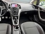 Opel Astra 1.4 Turbo Cosmo / bj.2011 / kleur: wit / 5 deurs / navigatie / trekhaak / sportvelgen / APK 03/2027 / NAP 259731 km.