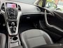 Opel Astra 1.4 Turbo Cosmo / bj.2011 / kleur: wit / 5 deurs / navigatie / trekhaak / sportvelgen / APK 03/2027 / NAP 259731 km.