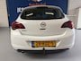 Opel Astra 1.4 Turbo Cosmo / bj.2011 / kleur: wit / 5 deurs / navigatie / trekhaak / sportvelgen / APK 03/2027 / NAP 259731 km.