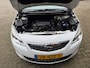 Opel Astra 1.4 Turbo Cosmo / bj.2011 / kleur: wit / 5 deurs / navigatie / trekhaak / sportvelgen / APK 03/2027 / NAP 259731 km.