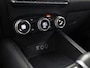 Renault Captur 1.6 E-Tech Plug-in Hybrid 160 Sport 160Pk Automaat (VIRTUAL COCKPIT, APPLE CARPLAY, GROOT NAVI, CAMERA, SPORTSTOELEN, LEDER, GETINT GLAS, LANE ASSIST, NIEUWSTAAT)