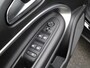 Jeep Avenger 1st Edition 54 kWh SOH 95% | Stoelverwarming | Camera | Parkeersensoren Voor en Achter | Apple Carplay/Android Auto