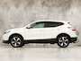 Nissan Qashqai 1.2 N-Connecta (PANORAMADAK, NAVIGATIE, 360 CAMERA, GETINT GLAS, SPORTSTOELEN, CRUISE, TREKHAAK, NIEUWSTAAT)