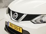 Nissan Qashqai 1.2 N-Connecta (PANORAMADAK, NAVIGATIE, 360 CAMERA, GETINT GLAS, SPORTSTOELEN, CRUISE, TREKHAAK, NIEUWSTAAT)