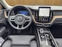 Volvo XC60 2.0 T6 Plug-in hybrid AWD Ultra Dark | Luchtvering | Trekhaak | Harman Kardon | Panoramadak | Stoel + Stuur Verwarming | 360 Camera |