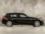 BMW 1-Serie 118i M Sport High Executive Automaat (VIRTUAL COCKPIT, M PAKKET, NAVIGATIE, LEDER, SPORTSTOELEN, STOELVERWARMING, CRUISE, NIEUWE APK, NIEUWSTAAT)