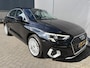 Audi A3 Sportback 30 TFSI Advanced edition automaat Airco - Apple carplay - Cruise control - Navigatie - Parkeersensor achter - Draadloze telefoonlader - Led verlichting - Radio - Start/stop systeem - Stuur leder - Stuur multifunctioneel - Dakspoiler - Centrale vergrendeling met afstandsbediening