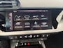 Audi A3 Sportback 30 TFSI Advanced edition automaat Airco - Apple carplay - Cruise control - Navigatie - Parkeersensor achter - Draadloze telefoonlader - Led verlichting - Radio - Start/stop systeem - Stuur leder - Stuur multifunctioneel - Dakspoiler - Centrale vergrendeling met afstandsbediening