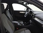 Volvo XC40 B4 Plus Dark | Trekhaak | Stoel en Stuurverwarming | Getinte Ramen |