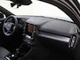 Volvo XC40 B4 Plus Dark | Trekhaak | Stoel en Stuurverwarming | Getinte Ramen |